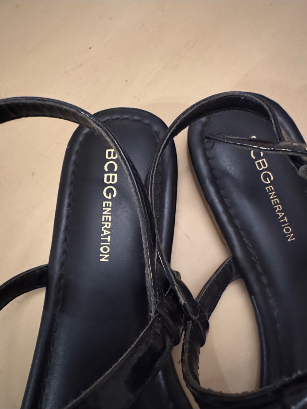BCBGeneration Navy Blue Patent T-Strap Sandals with Gold Medallion - Picture 2 of 8